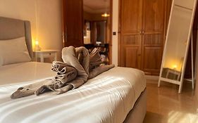 Sunny Terrace & Comfy Beds In Marrakech